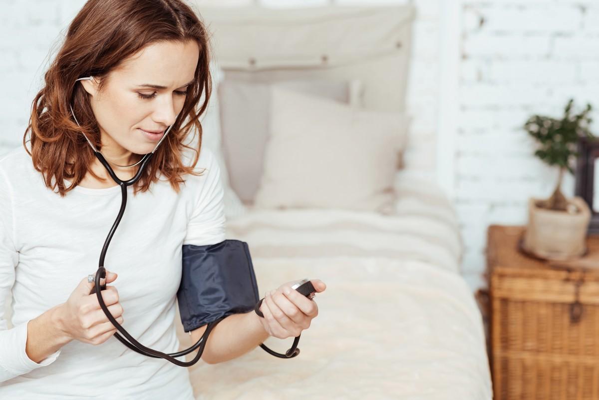 Bourdonnement dans l'oreille : 8 causes possibles