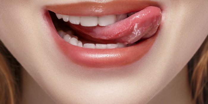6 phrases pour le rendre fou au lit !