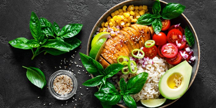 4 astuces pour manger équilibré avec ce qu'il reste dans vos placards