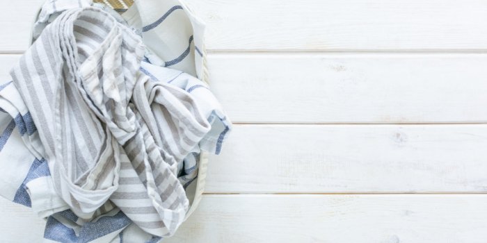 Covid-19 : peut-on l'attraper par les vÃªtements ? 