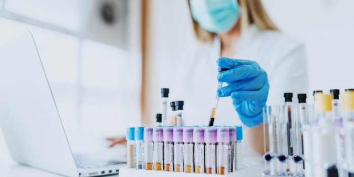 Vaccins, traitements, seconde vague... 7 coups de gueule du Pr Raoult sur la gestion du Covid-19
