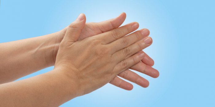 Psoriasis et coronavirus : méfiez-vous du gel hydroalcoolique