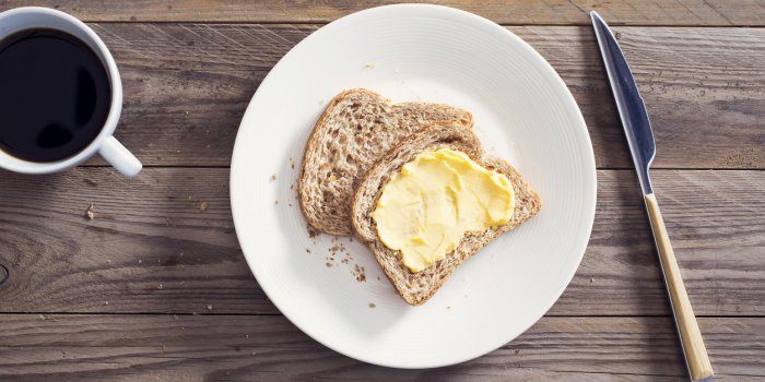 8 aliments à éviter si vous voulez garder une belle peau