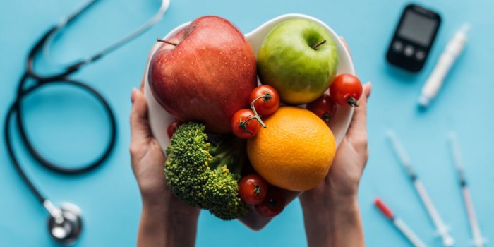 Sommeil, digestion, perte de poids : dîner plus tôt est une aubaine pour la santé