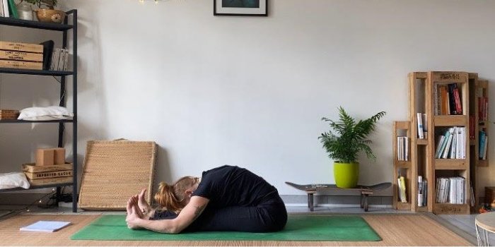 GlycÃ©mie : 6 positions de yoga pour la rÃ©guler 