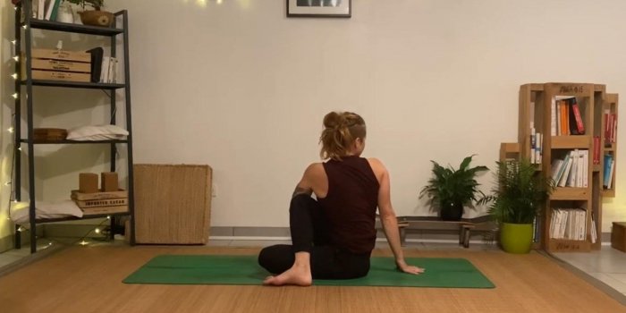 GlycÃ©mie : 6 positions de yoga pour la rÃ©guler 