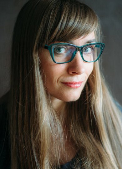 10 coiffures idÃ©ales lorsquâon porte des lunettes