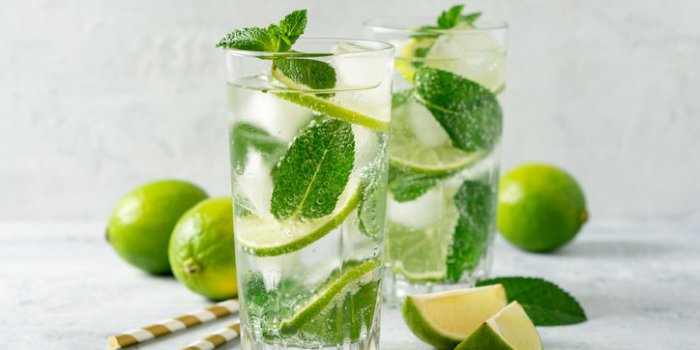 10 cocktails sans alcool peu caloriques Ã  commander en terrasse
