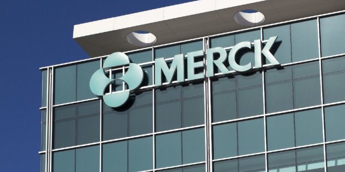 Traitement contre la covid : 6 mÃ©dicaments qui pourraient arriver fin 2021