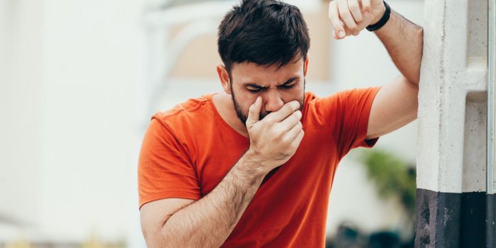 Covid-19 : les symptômes du variant Omicron à surveiller