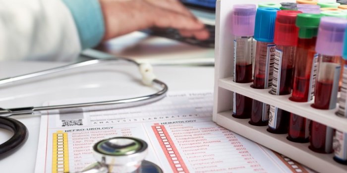 Covid-19 : 8 symptÃ´mes qui touchent un tiers des seniors aprÃ¨s lâinfection