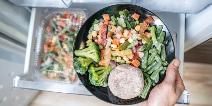 Perte de poids : 15 aliments âsainsâ à éviter selon une diététicienne