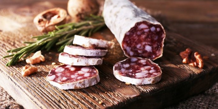Nitrites : 10 aliments qui contiennent ces additifs alimentaires