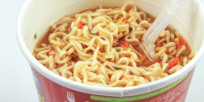 Les 8 aliments transformés qui nuisent le plus à la santé humaine et planétaire