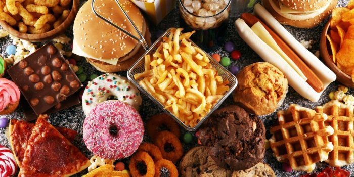 Régime : 5 habitudes à bannir pour devenir centenaire