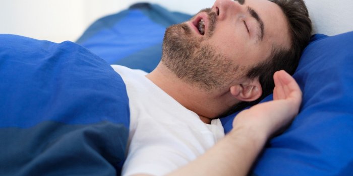 Sommeil : 6 causes qui vous donnent soif la nuit