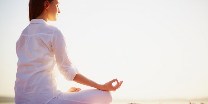 Anti-stress : 6 techniques pour diminuer le stress selon une dermatologue