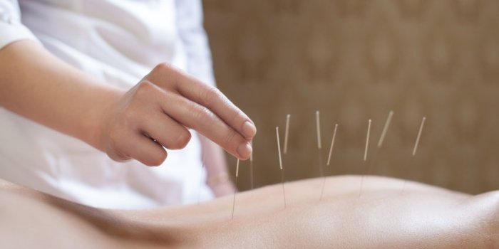 Anti-stress : 6 techniques pour diminuer le stress selon une dermatologue