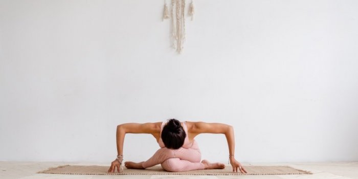Anti-stress : 6 techniques pour diminuer le stress selon une dermatologue