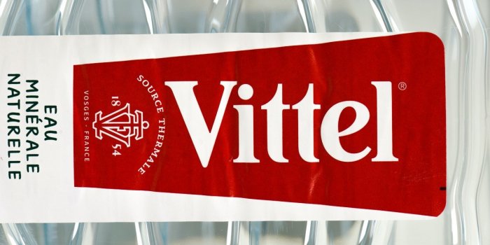 Micro plastiques : les 7 bouteilles dâeau qui en contiennent le plus