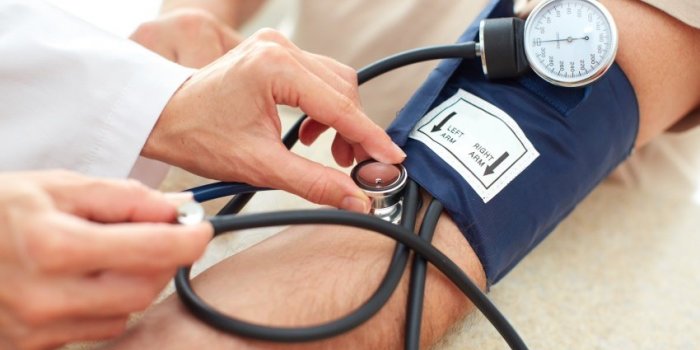 AVC : 5 faÃ§ons dâÃ©viter lâaccident vasculaire cÃ©rÃ©bral silencieux