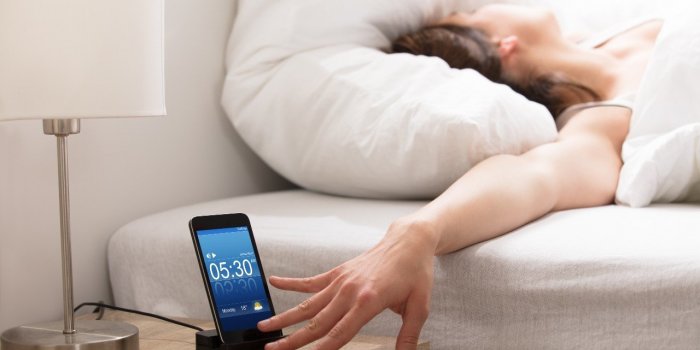 Réveil matinal : ces 6 habitudes qui empêchent dâémerger