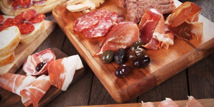 Hypertension artérielle : ces 15 aliments sont à risque