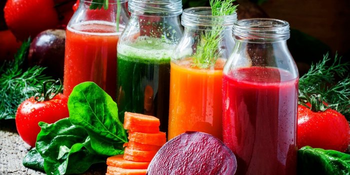Dents : 5 boissons détox qui peuvent les détruire selon les dentistes