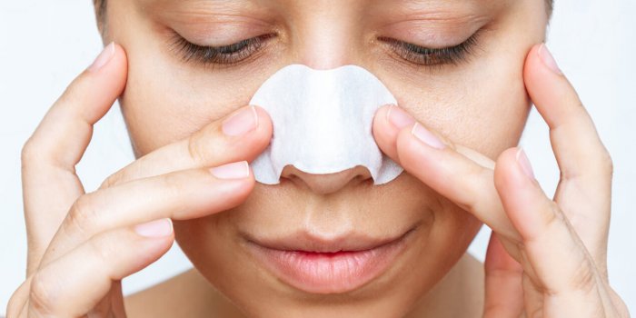 5 produits qui abîment la peau selon une dermatologue