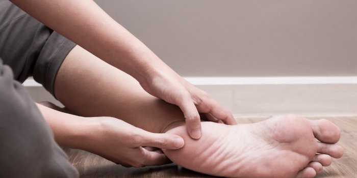 Pieds : voici les 8 exercices (simples et rapides) Ã faire chaque jour pour mieux marcher !