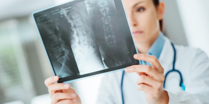 MÃ©nopause : 28 symptÃ´mes mÃ©connus listÃ©s par des femmes