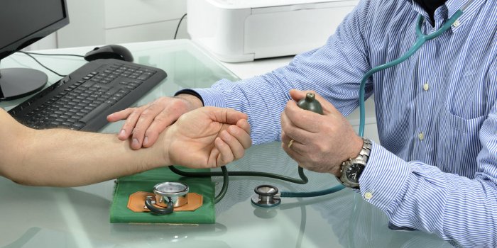 8 conseils de neurologue pour prÃ©venir l'AVC
