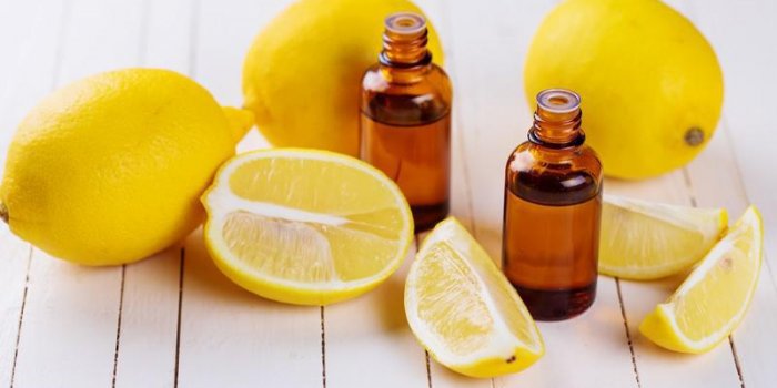Un gommage au citron pour les peaux Ã  imperfections