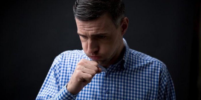 Cancer du larynx : des experts alertent sur 7 signes avant-coureurs 