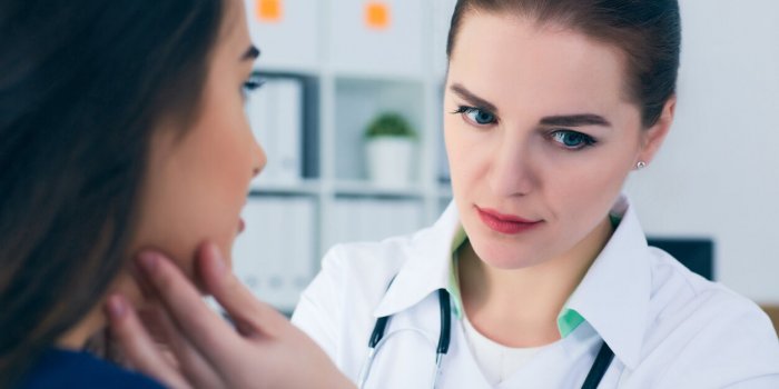 Quels sont les symptômes du papillomavirus dans la gorge ?