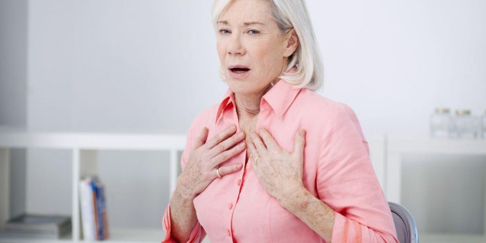 Tension : 8 symptômes qui révèlent une urgence hypertensive