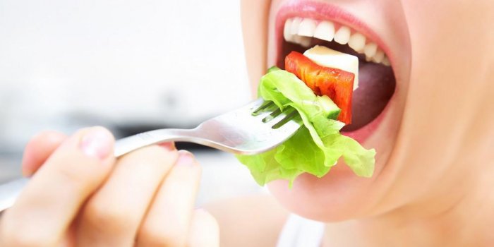 Digestion : 9 conseils pour un bon transit pendant les fêtes