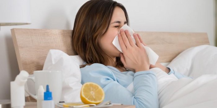 Covid : 5 "nouveaux" symptômes évoqués par un infectiologue