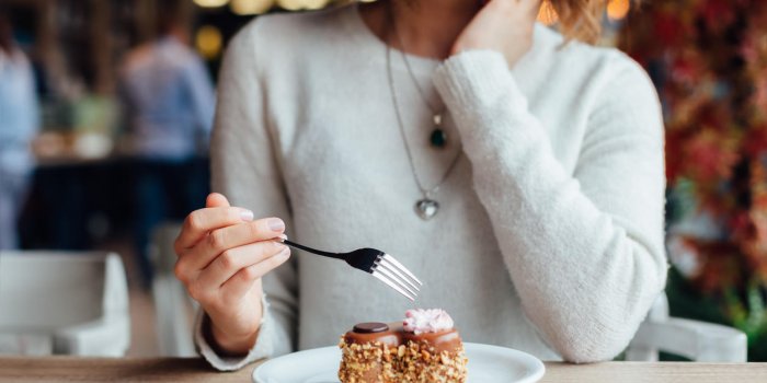 Graisse abdominale : 6 signes qu'elle peut être lié au stress selon une diététicienne
