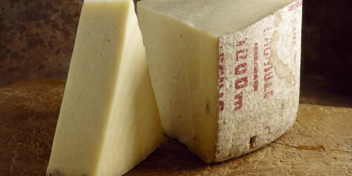 Les 10 fromages qui font le plus grossir