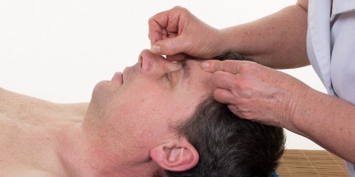 OstÃ©opathie crÃ¢nienne : voici oÃ¹ il faut appuyer sur la tÃªte pour soulager les Ã©motions