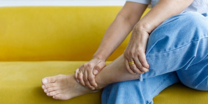 Syndrome des Jambes Sans Repos : 9 symptômes révélateurs