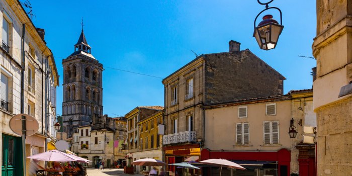 Covid : les variants BA.4 et BA.5 majoritaires dans ces départements