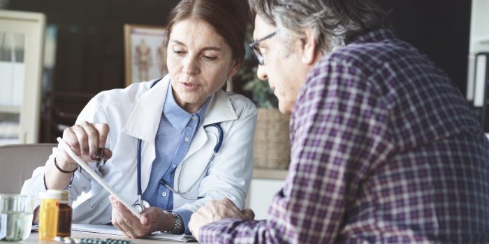 Hôpital : les femmes médecins soigneraient mieux que les hommes