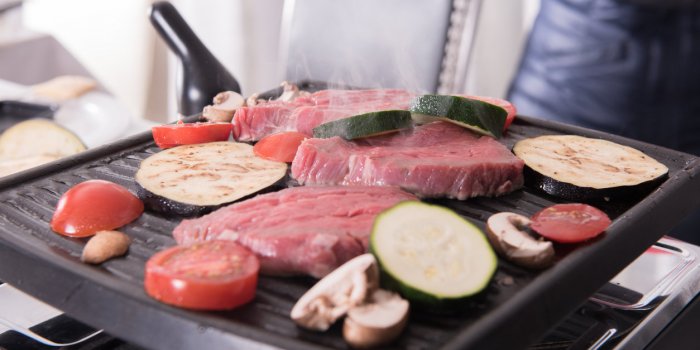 Raclette, fondue : les dangers insoupçonnés de ces plats d'hiver