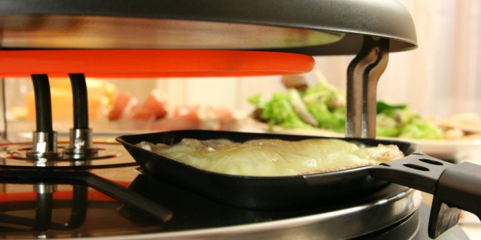 Raclette, fondue : les dangers insoupçonnés de ces plats d'hiver