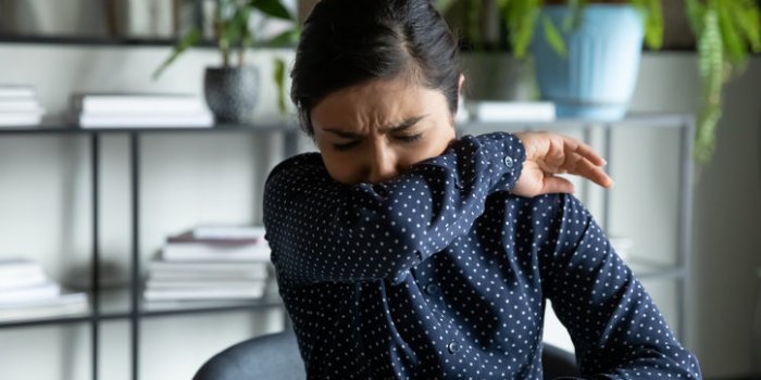 Covid-19 : les symptômes du variant Omicron à surveiller