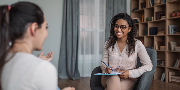 Sept idées reçues sur la psychothérapie analysées par une psychologue
