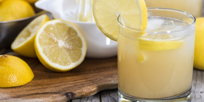 Perte de poids : les 9 boissons à fuir, selon des diététiciens