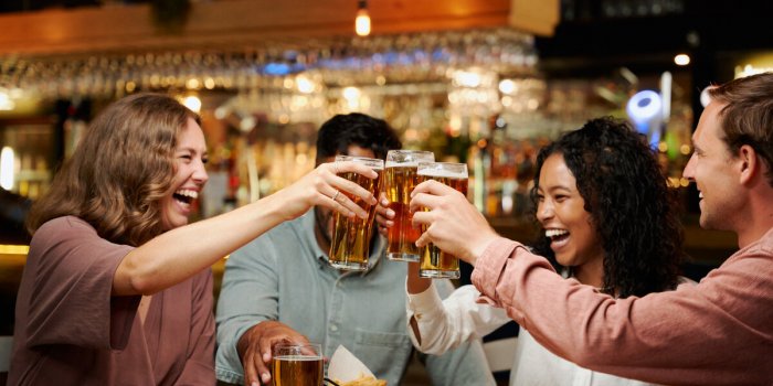 Perte de poids : les 9 boissons à fuir, selon des diététiciens